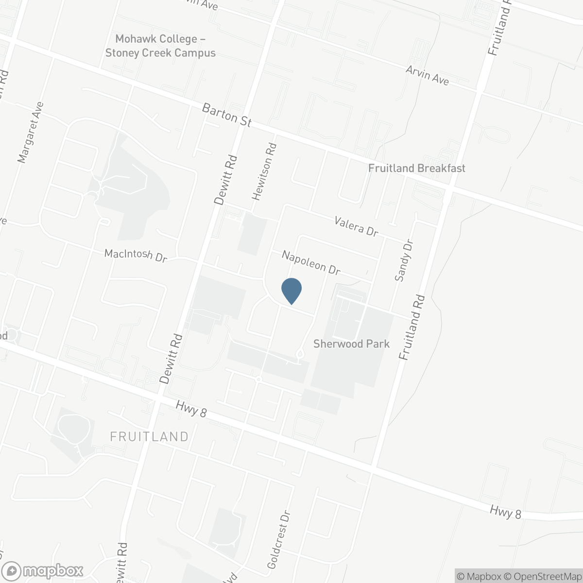 16 VOGUE COURT, Hamilton, Ontario L8E 4T3